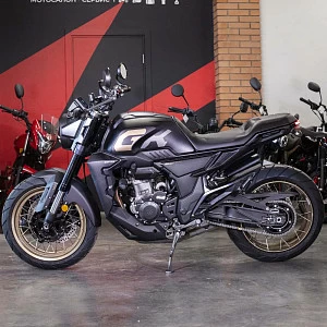 Мотоцикл ZONTES ZT350-GK (4T ZT184MP EFI) 17/17 ПТС (черный/золотой)